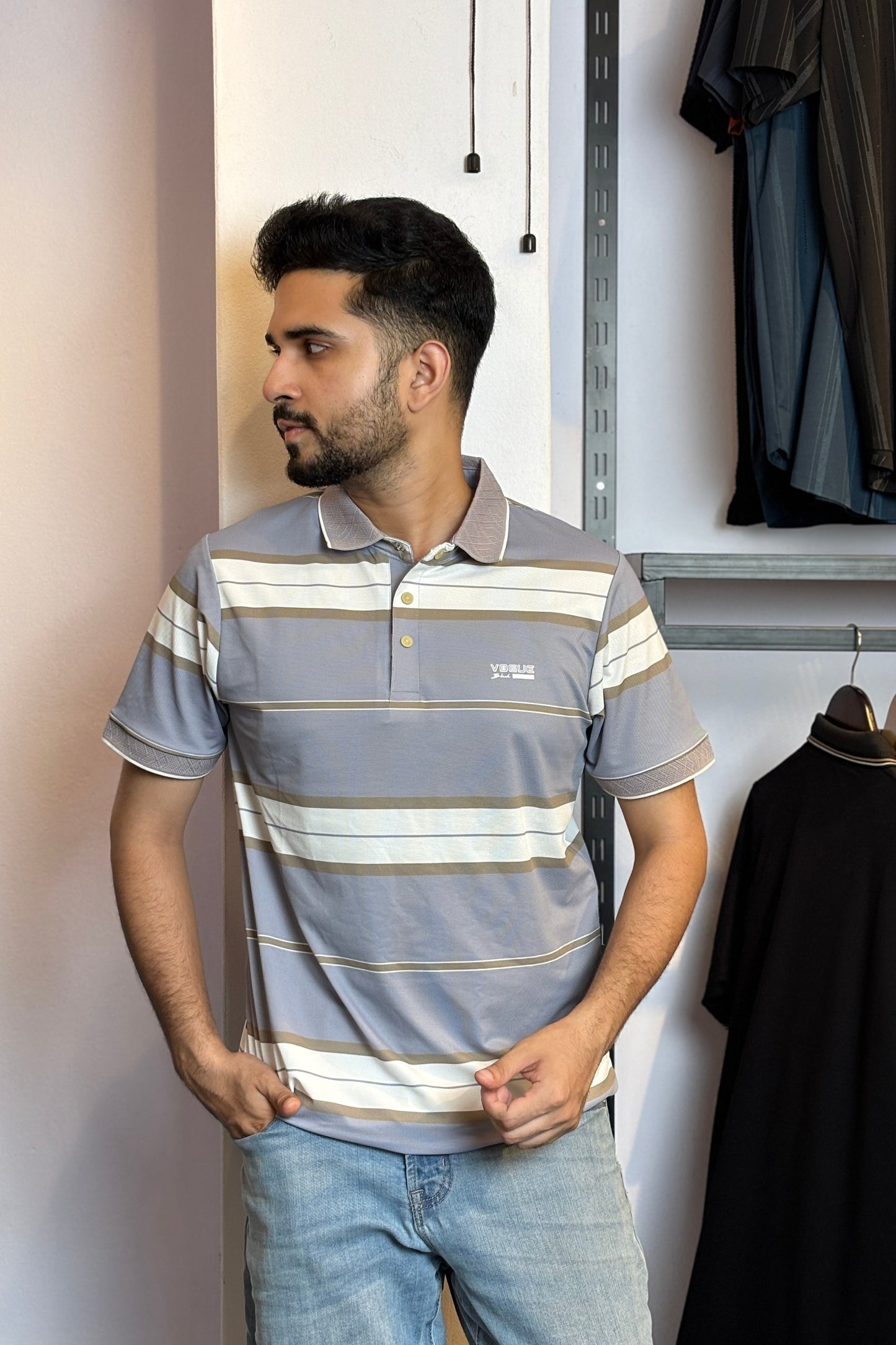 Light Ash Contrast Polo T-Shirt |Vogue